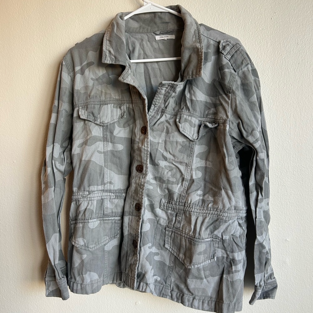 Maurice’s lightweight camo jacket size XXL